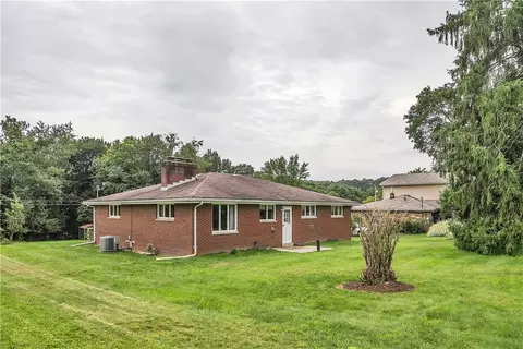 2871 Sunset Cir, Export, PA 15632 photo 6