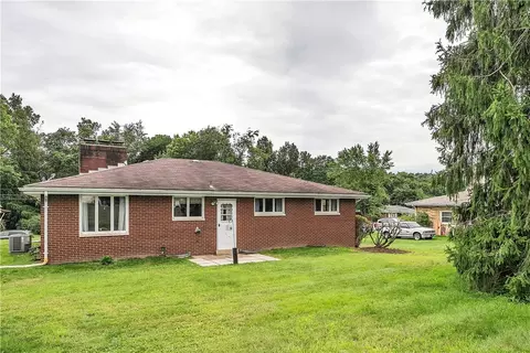 2871 Sunset Cir, Export, PA 15632 photo 5