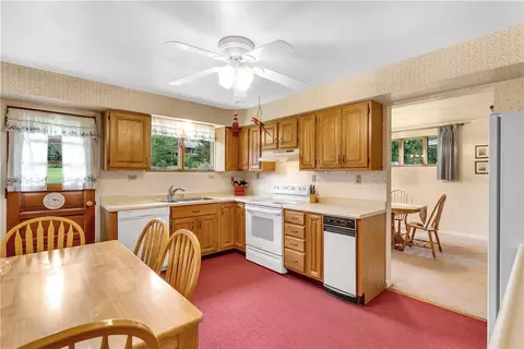 2871 Sunset Cir, Export, PA 15632 photo 15