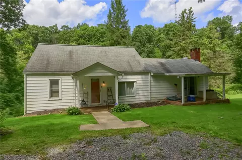 115 Chicora Rd, Butler, PA 16001