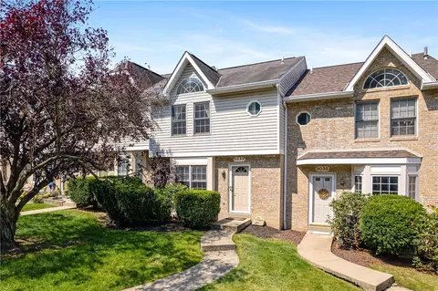 3033 Estate Dr, Oakdale, PA 15071