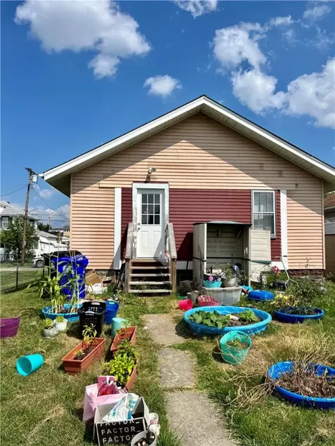 1050 Walnut St, Monaca, PA 15061 photo 7