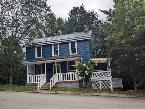 626 Pitt St, Leechburg, PA 15656