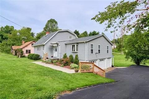 1475 Conway Wallrose, Freedom, PA 15042