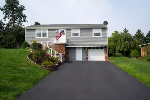 176 Sherwood Dr, Monaca, PA 15061