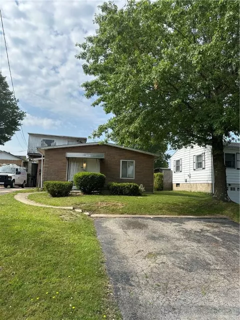 1176 French St, Sharon, PA 16146