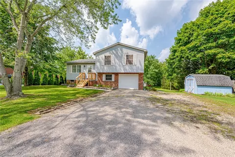 46 Susan Dr, Blairsville, PA 15717