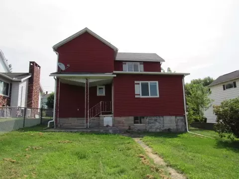 109 Yoder Ave, Mount Pleasant, PA 15666 photo 4