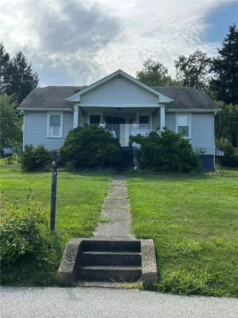 953 Cherry St, Greenock, PA 15047