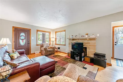 1222 9th St, Irwin, PA 15642 photo 6
