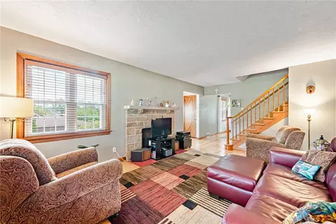 1222 9th St, Irwin, PA 15642 photo 5