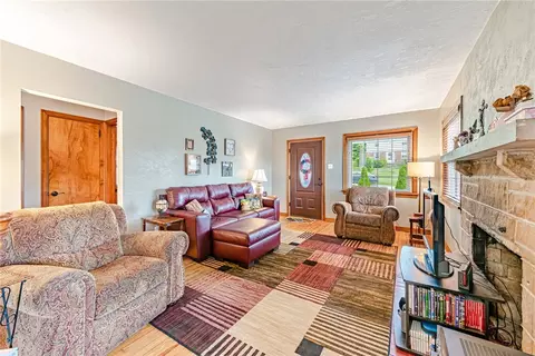 1222 9th St, Irwin, PA 15642 photo 7