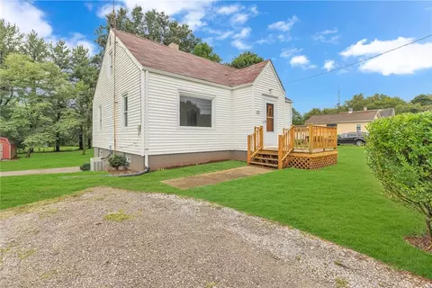 127 Beaver Ave, Darlington, PA 16115