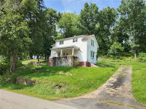 284 Bridge St, Hunker, PA 15639