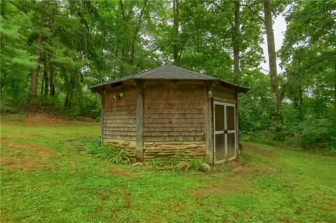 2064 Dime Rd, Vandergrift, PA 15690 photo 24