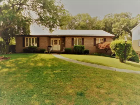 268 Falcon Ridge Dr, New Kensington, PA 15068