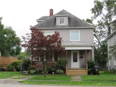 668 Thornton St, Sharon, PA 16146