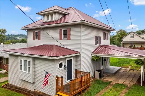 1053 7th St, Waynesburg, PA 15370