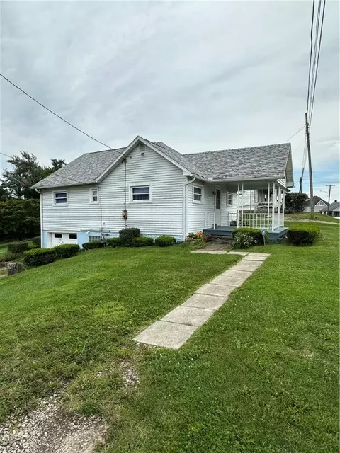 2213 E National Pike, Scenery Hill, PA 15360