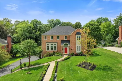 204 Virginia Manor Dr, Pittsburgh, PA 15215