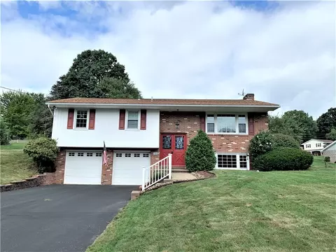 135 Patricia Dr, Beaver Falls, PA 15010