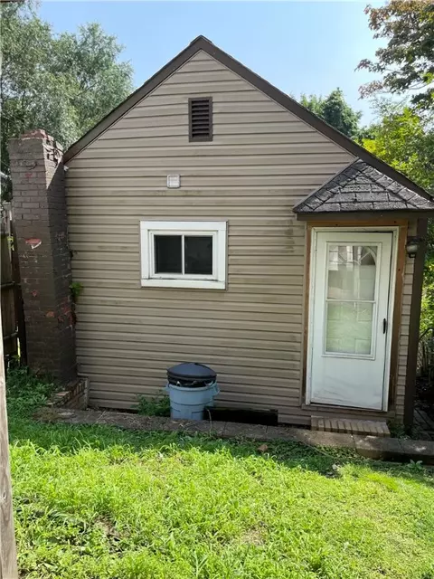 1423 Ridge Ave, Braddock, PA 15104 photo 13