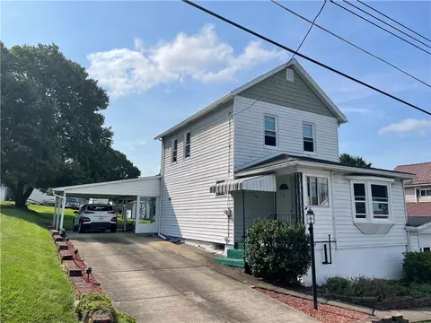 125 10th St, Lucerne Mines, PA 15754