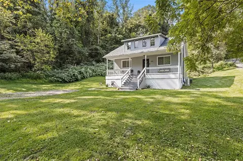 1060 Old Coal Hollow Rd, Verona, PA 15147