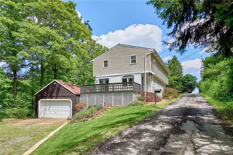 101 Morgan Ln, Monaca, PA 15061