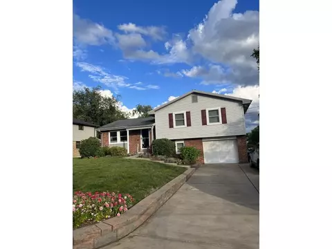 108 Barbour Dr, Pittsburgh, PA 15209