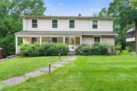 145 Kings Dale Rd, Pittsburgh, PA 15221