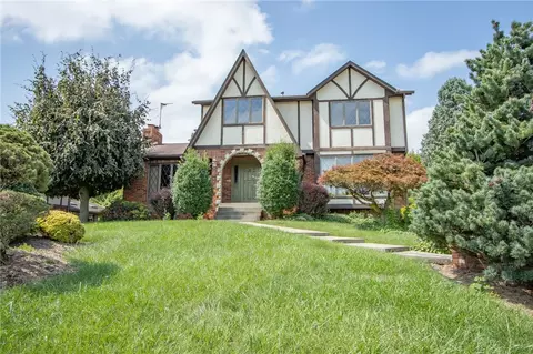 52 Circle Dr, Irwin, PA 15642 photo 5