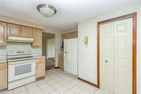 52 Circle Dr, Irwin, PA 15642 photo 13