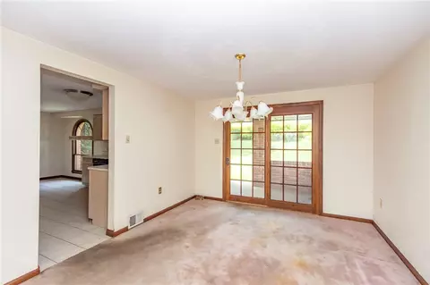 52 Circle Dr, Irwin, PA 15642 photo 19