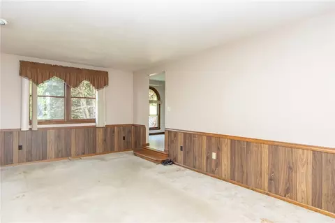 52 Circle Dr, Irwin, PA 15642 photo 17