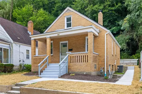 1012 Hazel Ave, Ambridge, PA 15003
