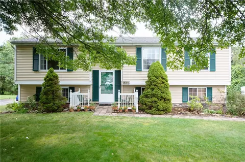 520 Partridge Run Rd, Gibsonia, PA 15044