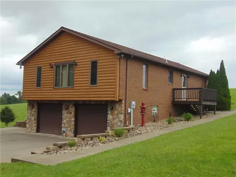 122 Jacqulyn Ln, Uniontown, PA 15401