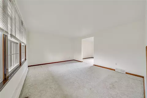 3197 Claudia St, Export, PA 15632 photo 8