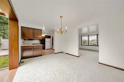 3197 Claudia St, Export, PA 15632 photo 13