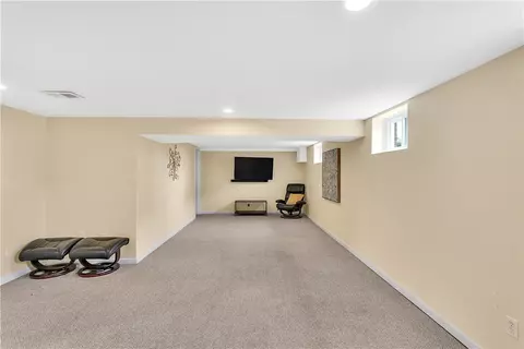 14416 Roberta, Irwin, PA 15642 photo 18