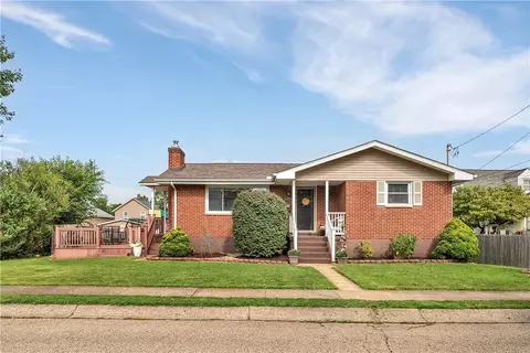 2315 Adams St, Natrona Heights, PA 15065