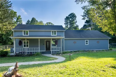 128 Craun Ln, Wampum, PA 16157
