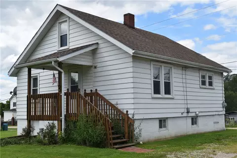 26 Broad St, Marianna, PA 15345