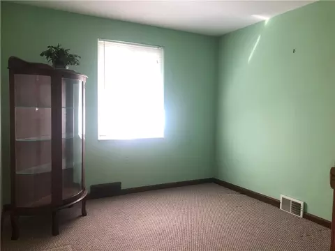 1009 9th St, Irwin, PA 15642 photo 11