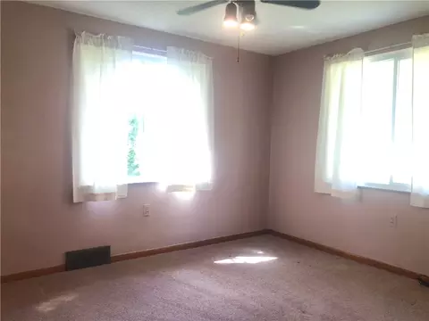1009 9th St, Irwin, PA 15642 photo 12