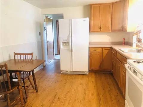 1009 9th St, Irwin, PA 15642 photo 3