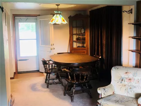 1009 9th St, Irwin, PA 15642 photo 5