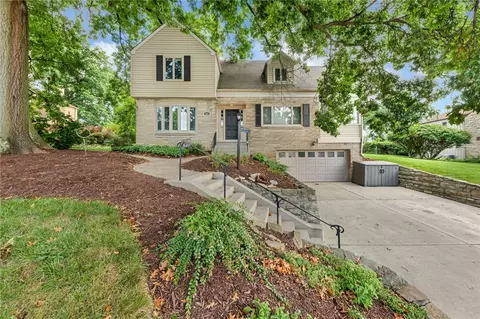 987 Summer Pl, Pittsburgh, PA 15243