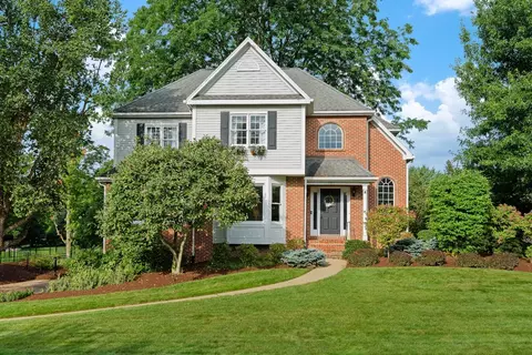 151 Pinehurst Dr, Cranberry Township, PA 16066